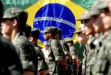 Coronel é condenado por livro que critica Exército