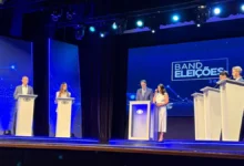 Debate no DF: Candidatos se unem contra Celina Leão