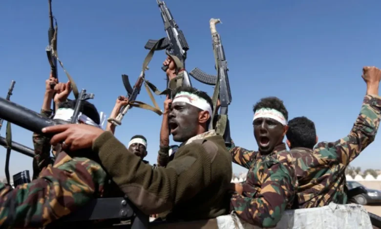 Ataque houthi a navio no Mar Vermelho deixa seis mortos