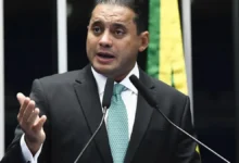 PF diz que senador tentou interferir em investigação no STJ